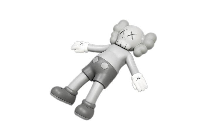 Kaws Bearbricks и коллекционный предмет Holiday Companion Bath Toy 21cm