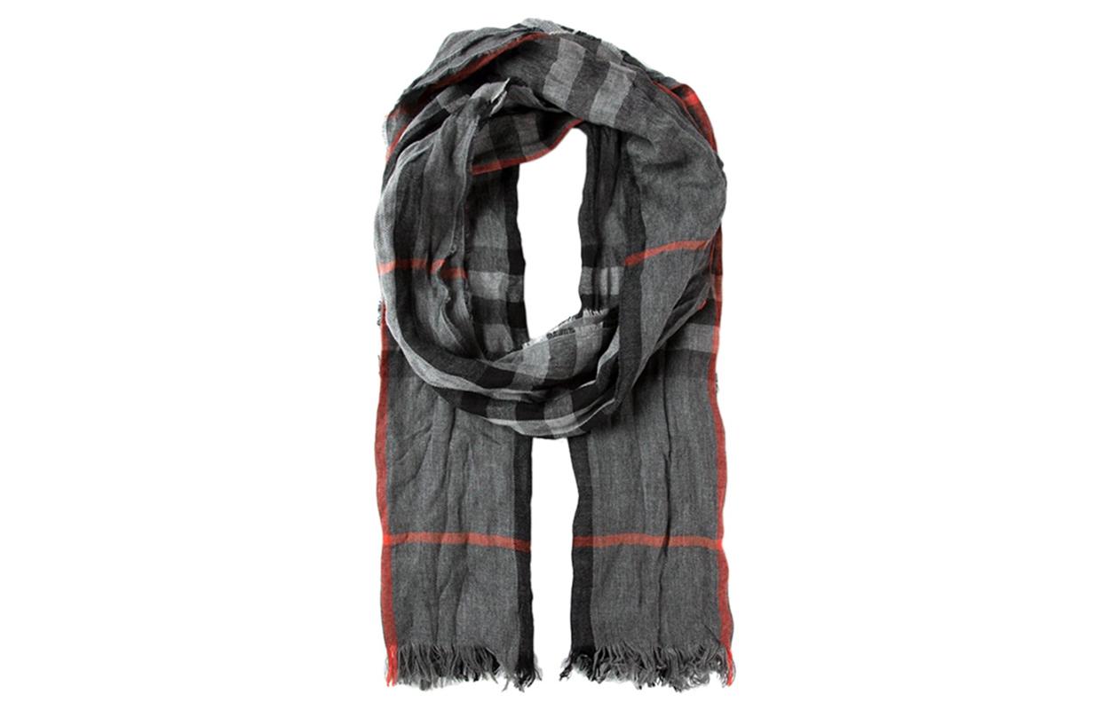 Burberry Шарф 