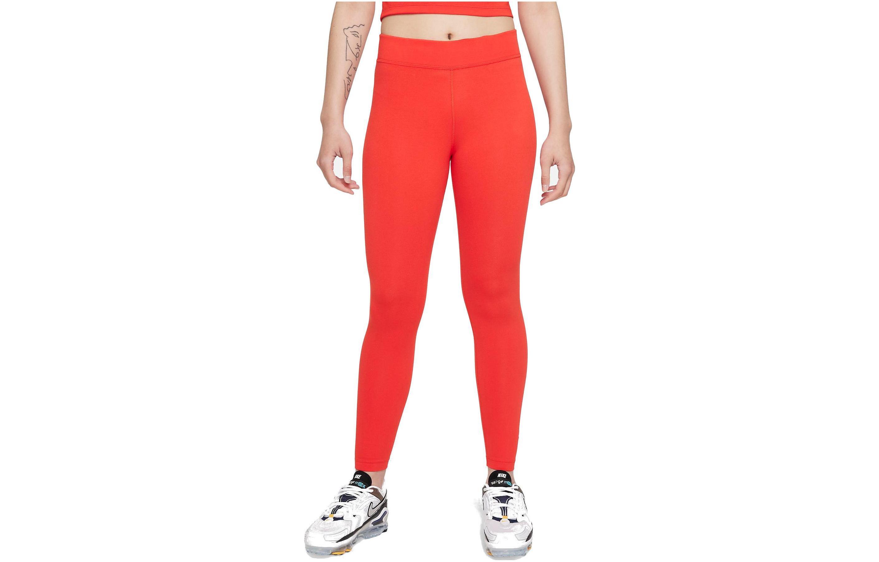 Nike Легинсы и термобелье 